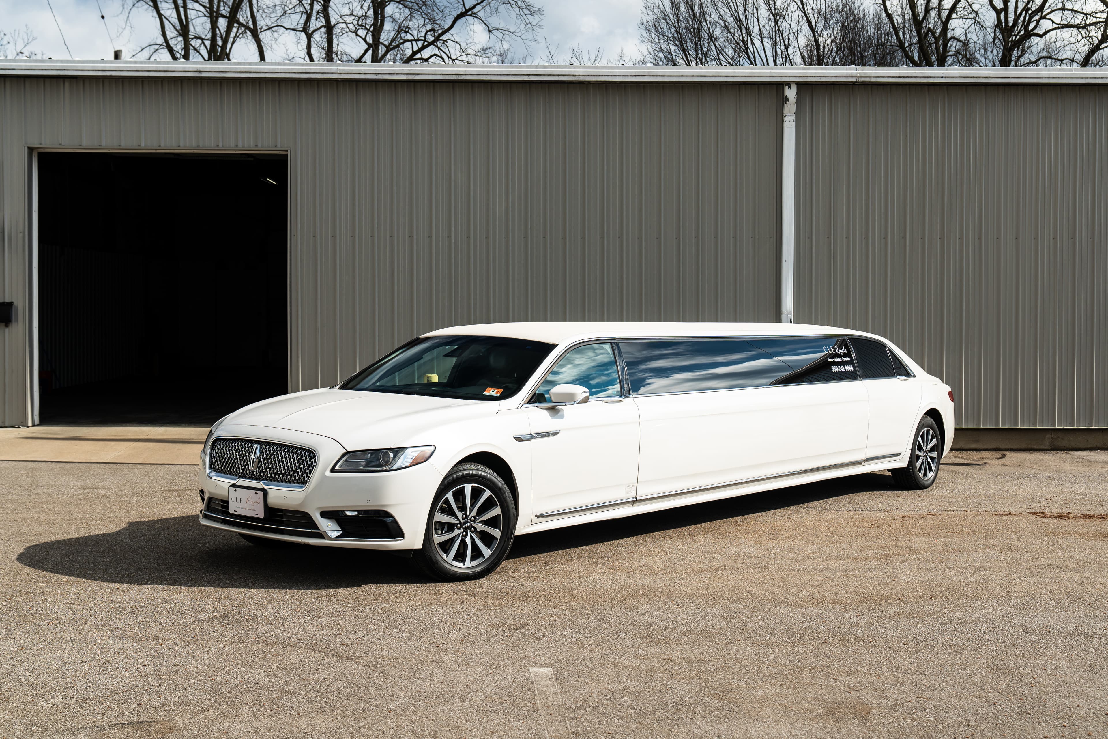 Lincoln Continental Stretch front view